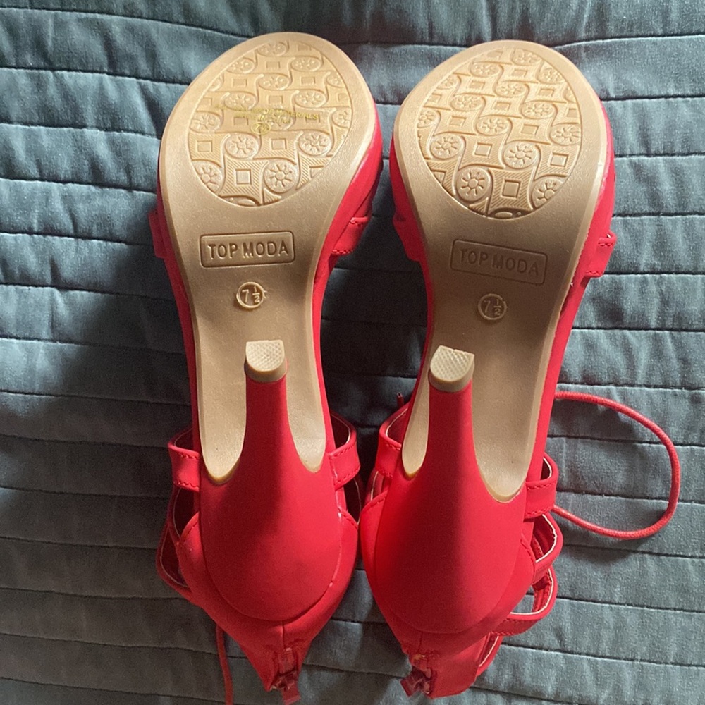 ๐๐นHEELS๐น๐ - Picture 3 of 5